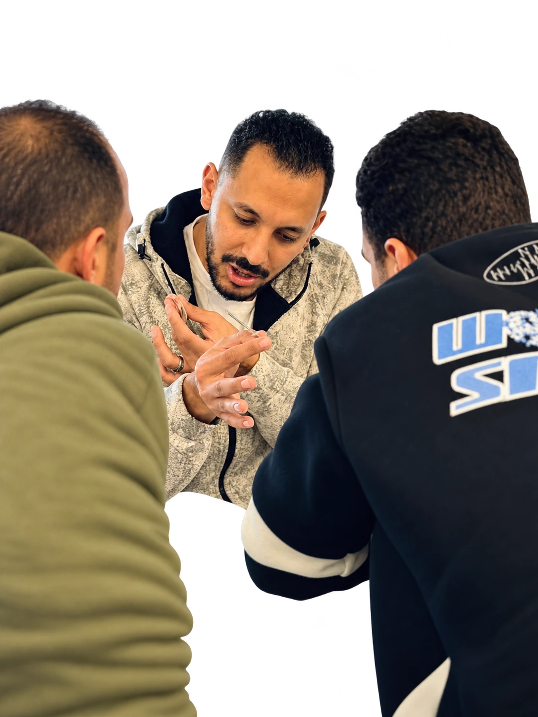 شرح وتطبيق عملي أثناء التدريب